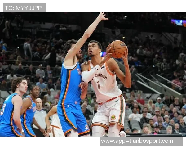 文班在下半场遭遇严防与犯规困扰仍拼出22分8板4助2帽展现实力